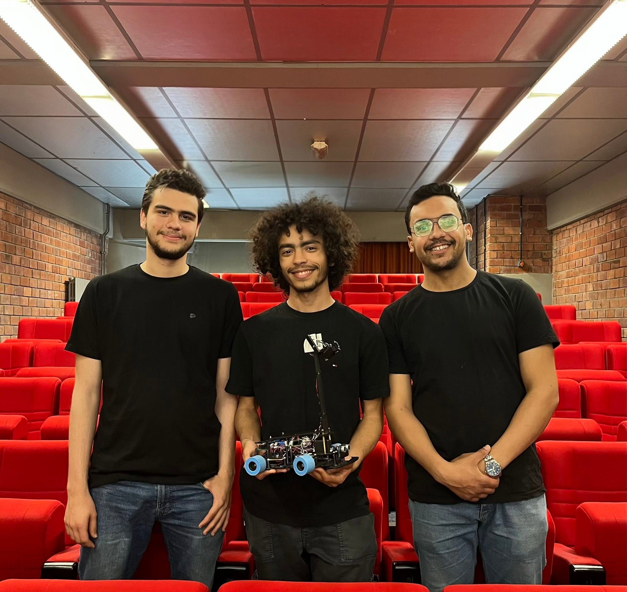 AeRobotiX NXP Cup autonomous vehicle team